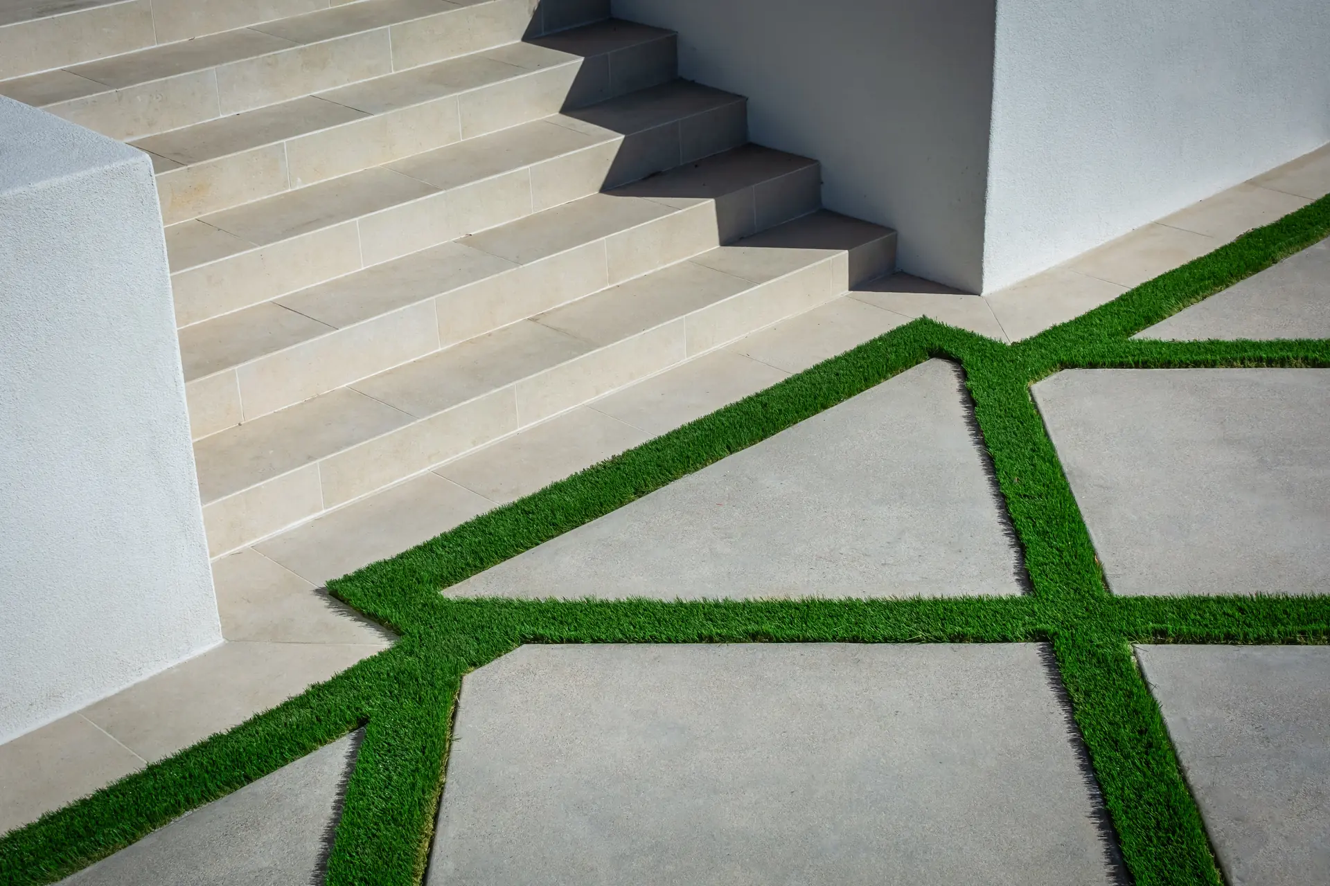 Clean patio with pavers and concrete work