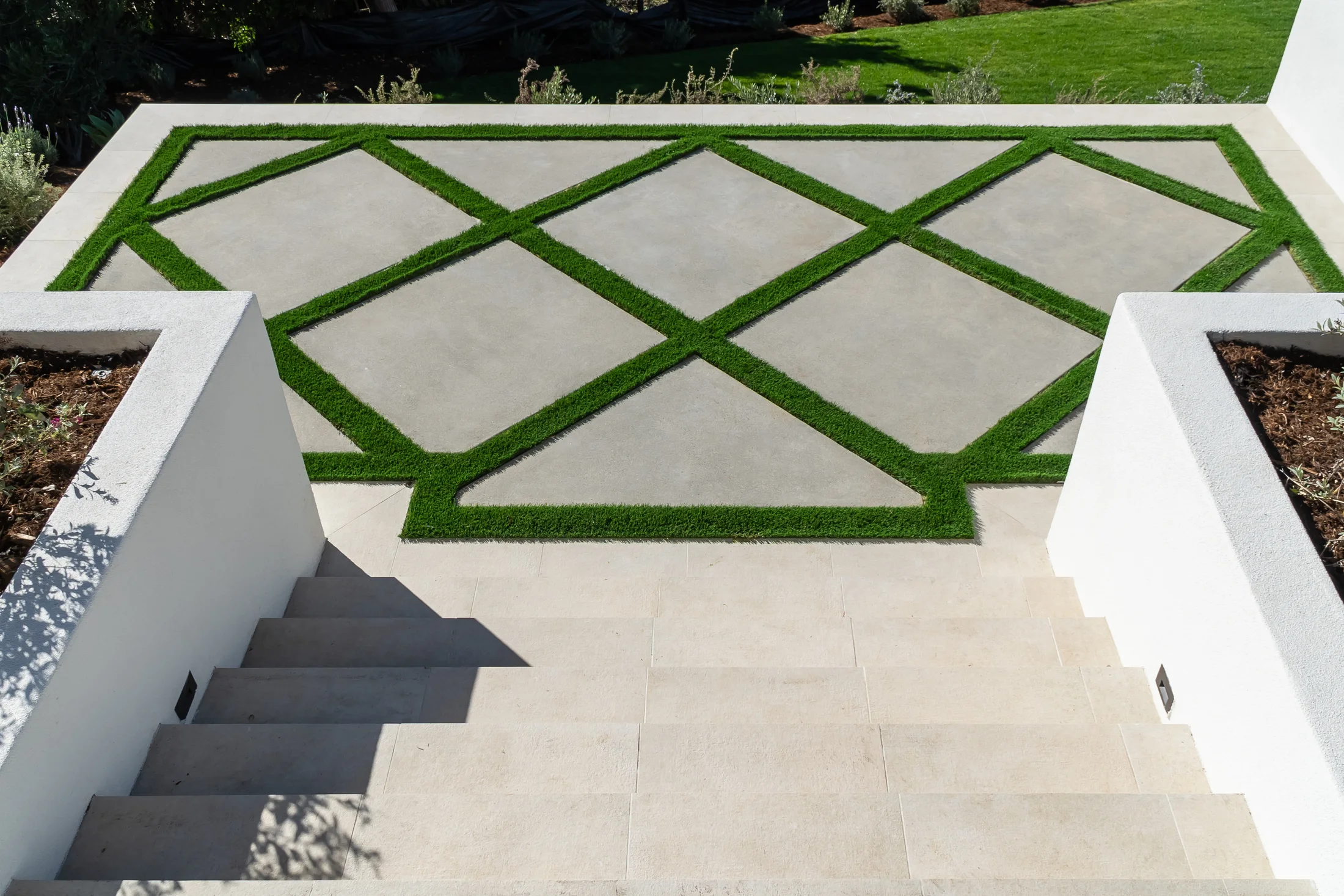 Hillside Estate — outdoor living detail 15
