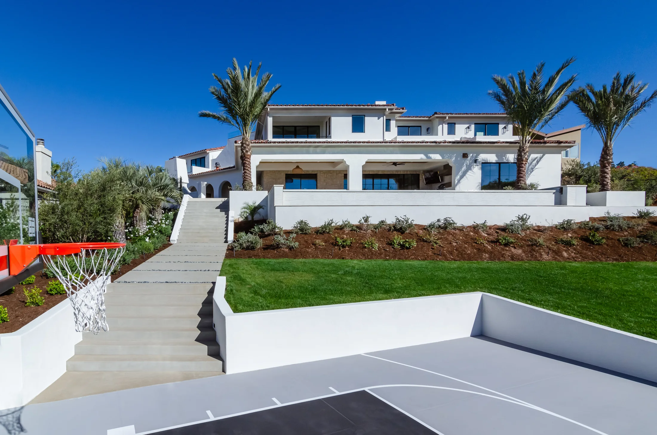 Hillside Estate — outdoor living detail 26