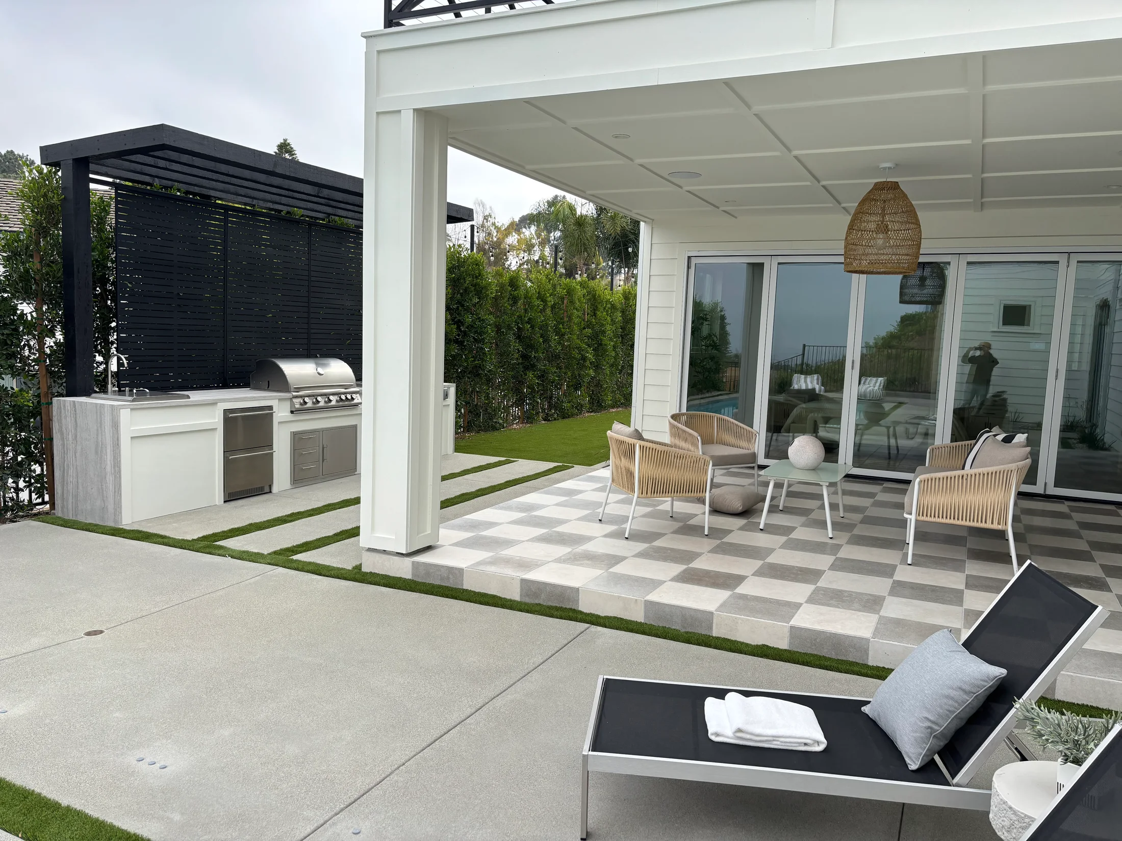 Coastal Modern Farmhouse — outdoor living detail 14